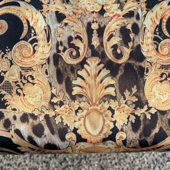 TIGER Satin Top - Picture 6 of 10